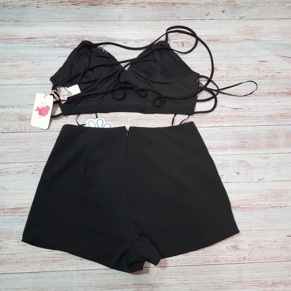 L'Atiste Boho Floral Embroidered Two-Piece Shorts and Halter Top Set M Nwt - Picture 5 of 8